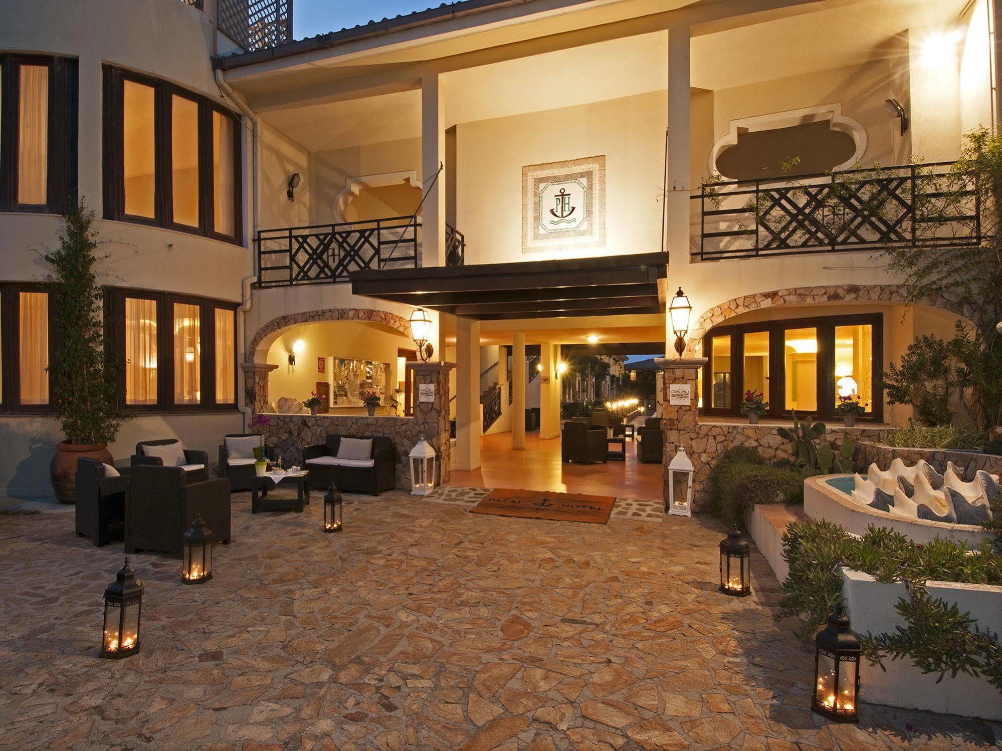 Hotel Palau Exterior foto